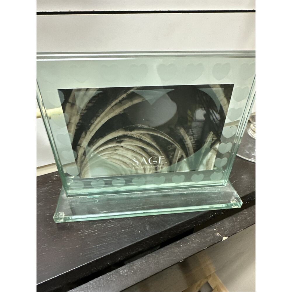 Picture Frame Heavy Heart Etched Glass 4x6 SAGE